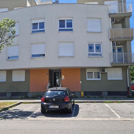 Apartment Rose Sesvete Exterior foto